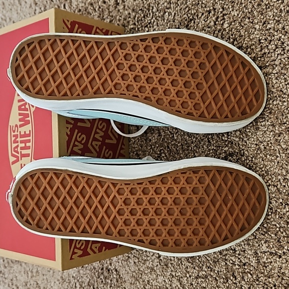 GIRLS OLD SKOOL VANS SZ 3 - Picture 6 of 8